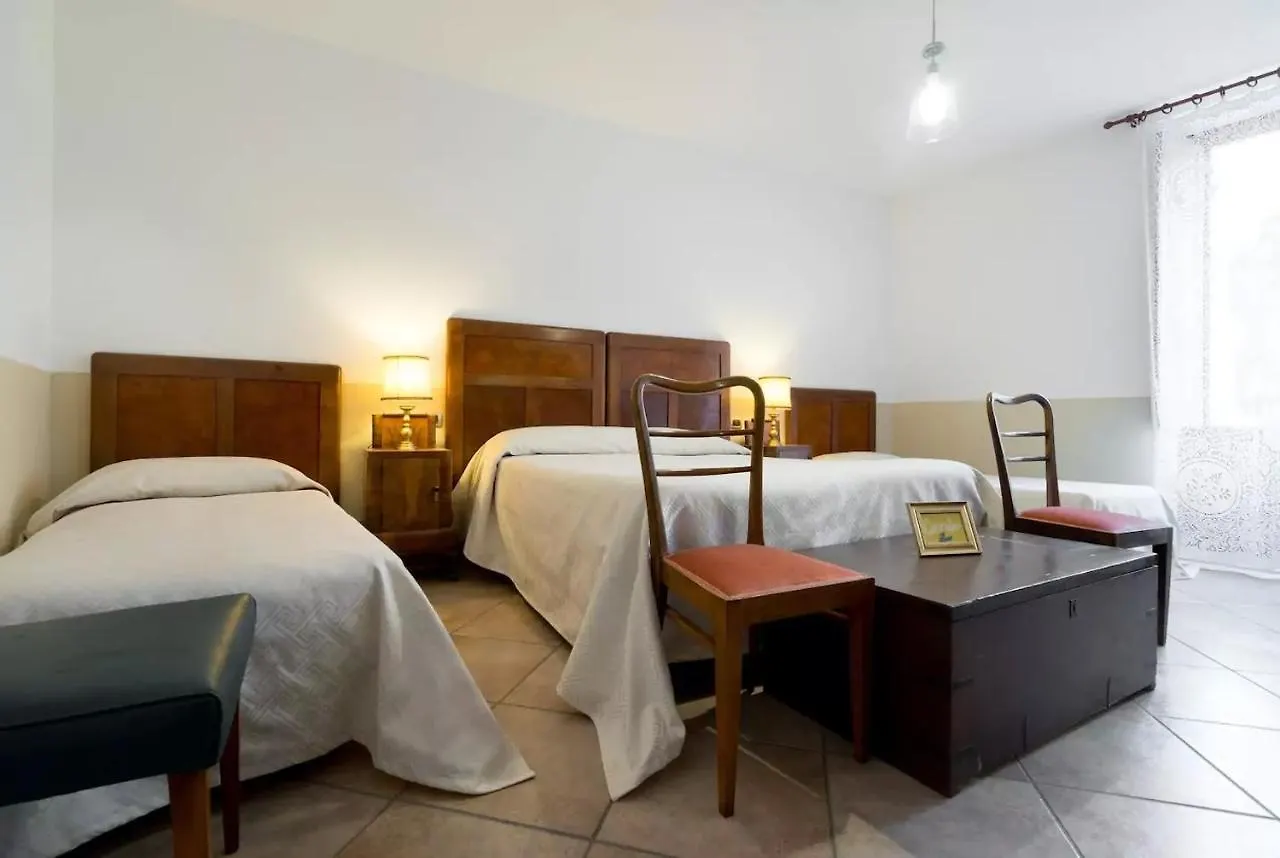 Hotel Esagono Monello Avola 0*,